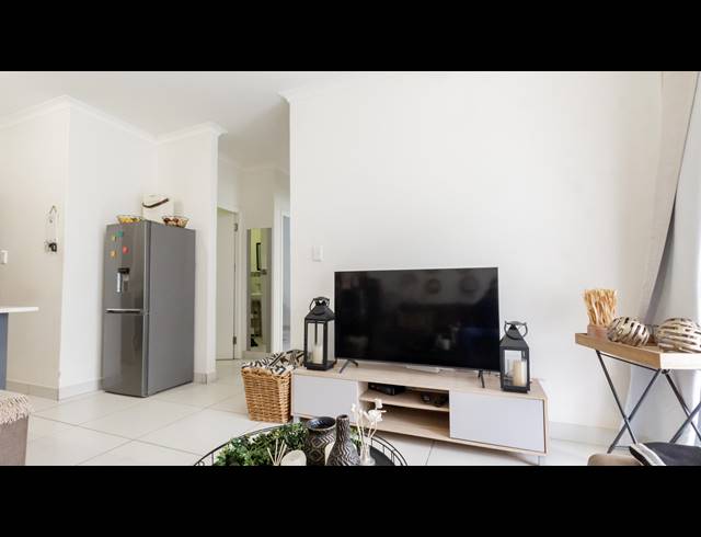 2 BEDROOM APARTMENT FOR SALE IN UMHLANGA RIDGE